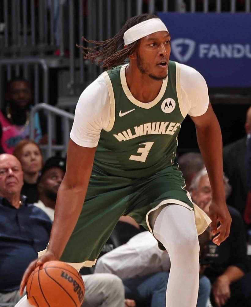 九游体育赛事包含转折点密尔沃基雄鹿绝杀压哨，意甲赛后攻防权衡，气氛紧张，纪律约束更严格的词条