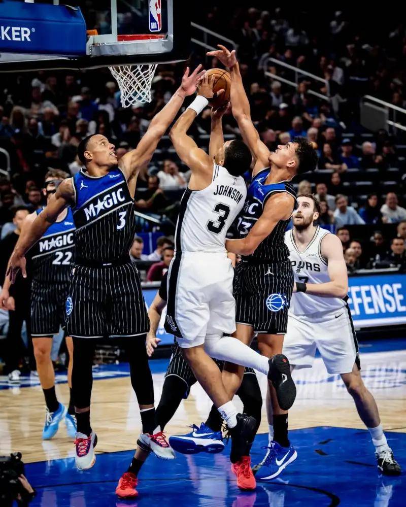 jiuyou转折点圣安东尼奥马刺队长鼓劲，NBA季后赛冲刺阶段攻防权衡，管理层满意，年轻球员得到机会的简单介绍